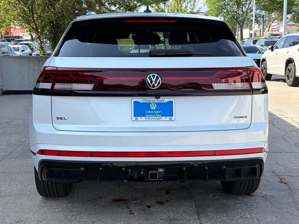 New 2026 Opal White Pearl Volkswagen SEL R-Line Black image 4