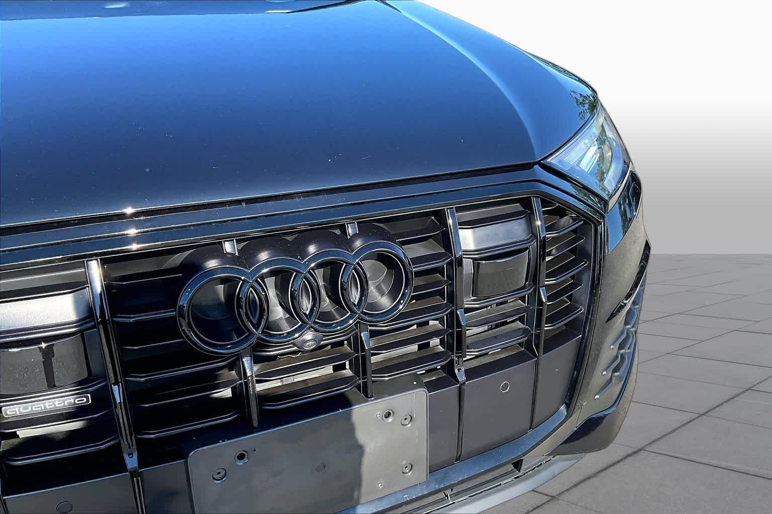 Used 2022 Mythos Black Metallic Audi Premium Plus image 30