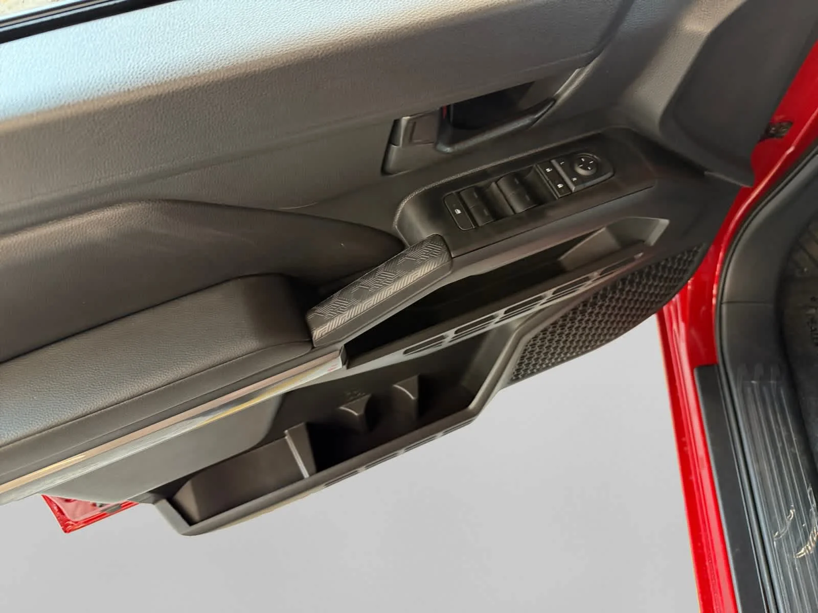 2026 Toyota Tacoma SR5 - Photo 10