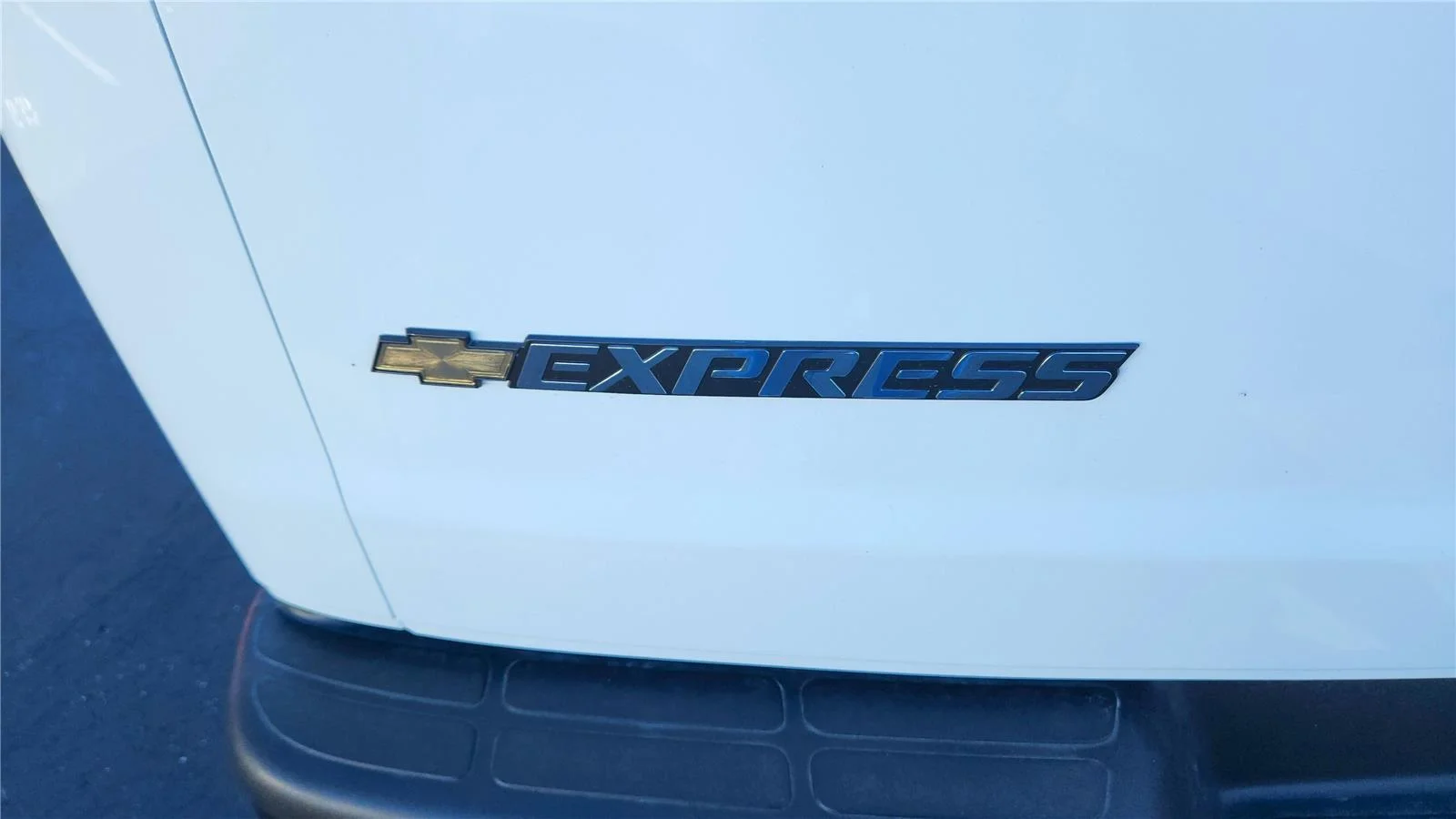 2025 Chevrolet Express Cargo Work Van - Photo 6