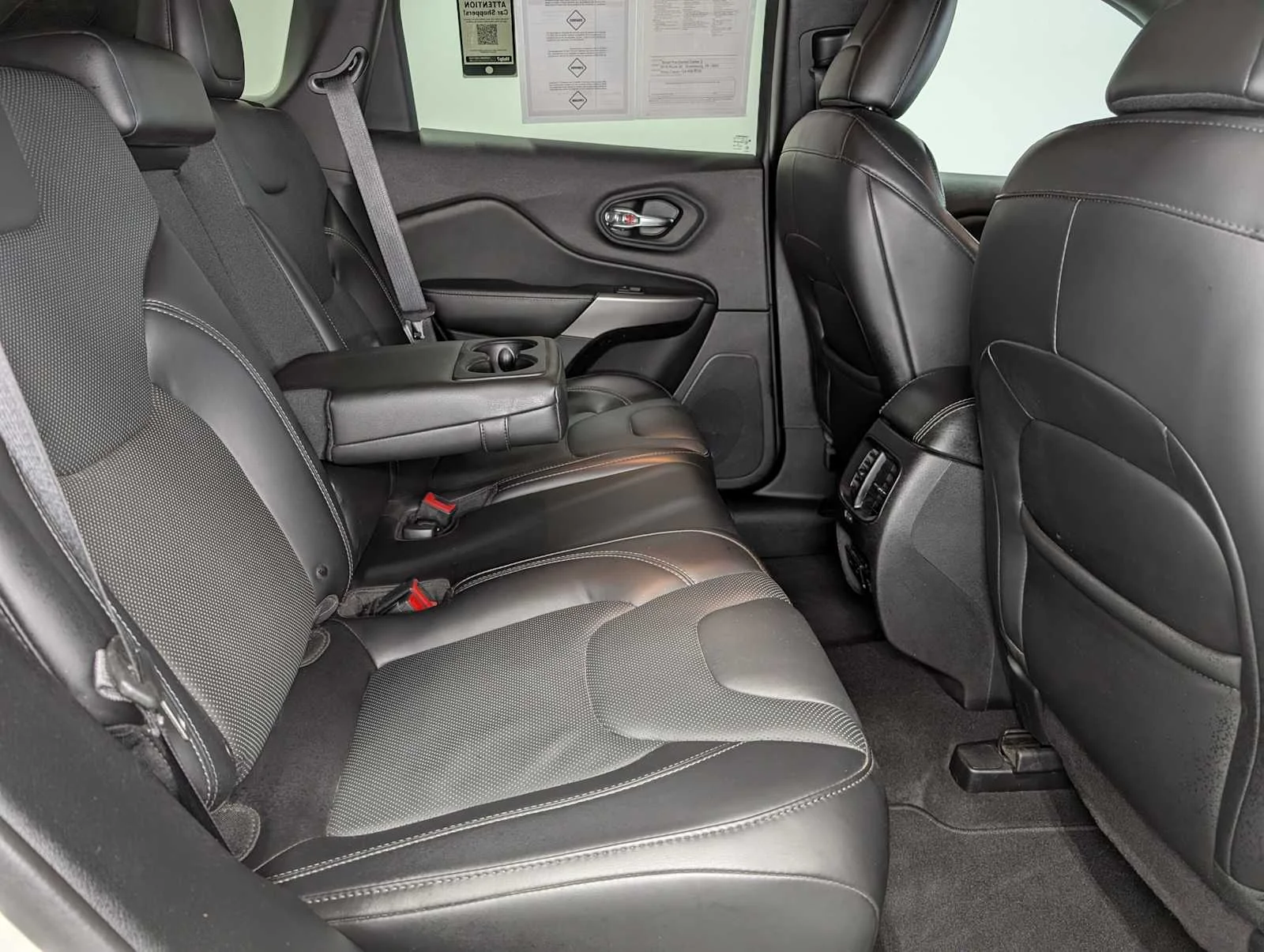Used 2019 Pearl White Pearlcoat Jeep High Altitude image 42
