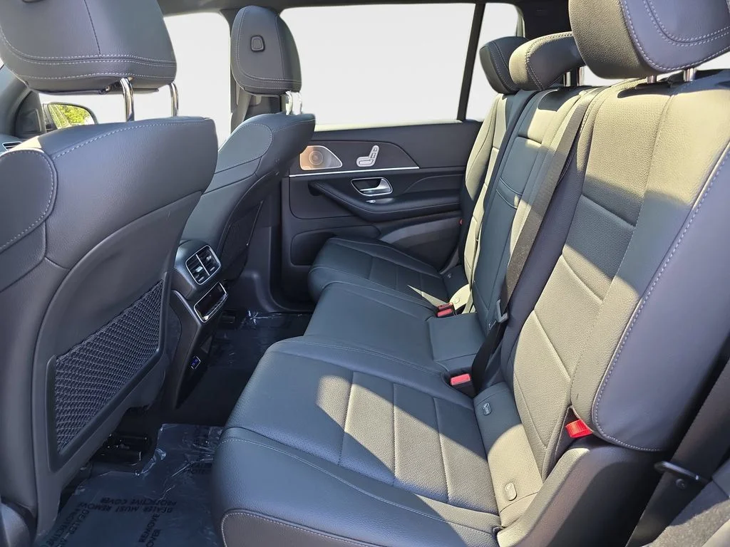 Used 2025 Cirrus Silver Metallic Mercedes-Benz GLS 450 image 17