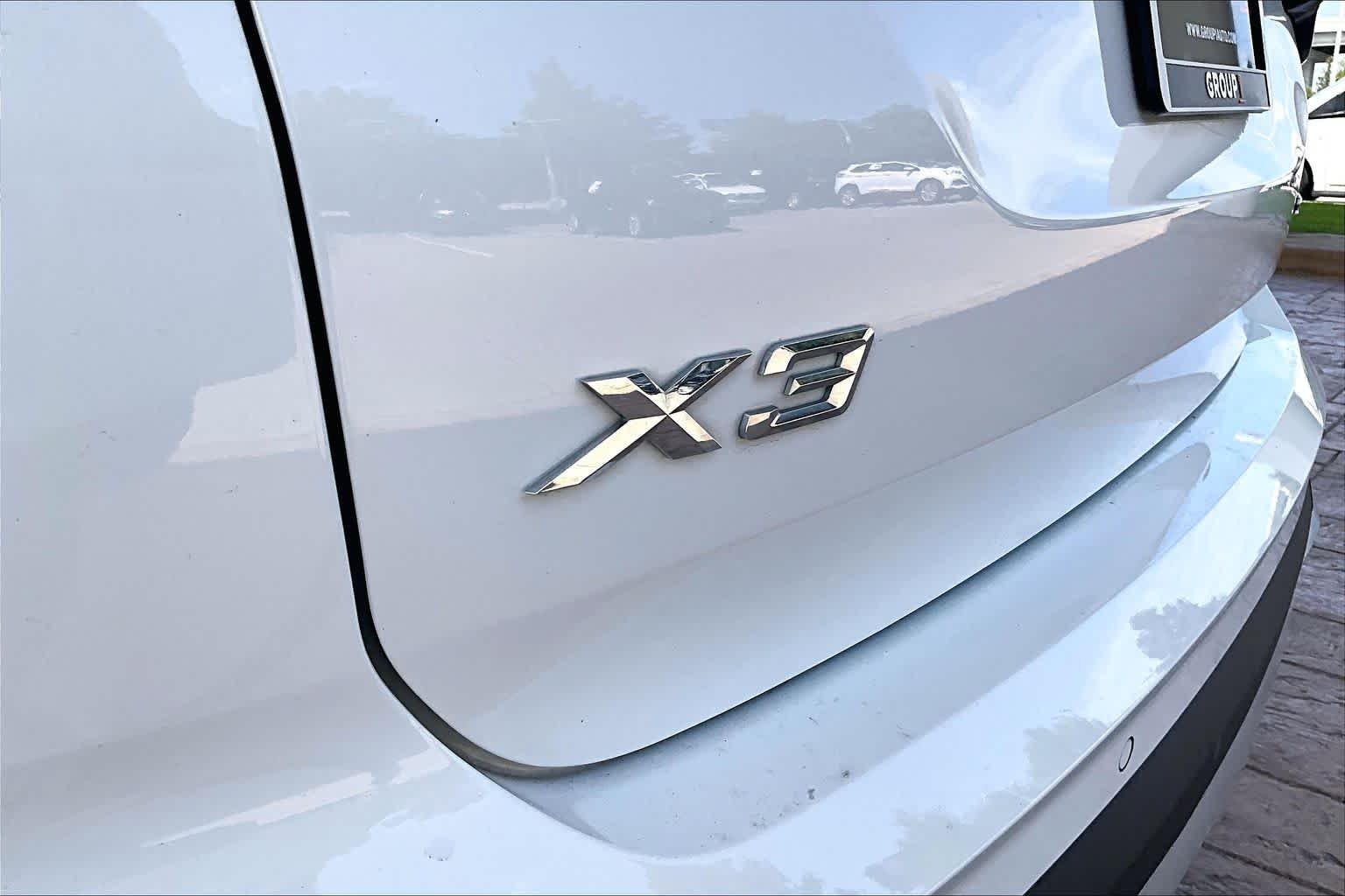 Used 2023 Mineral White Metallic BMW sDrive30i image 29