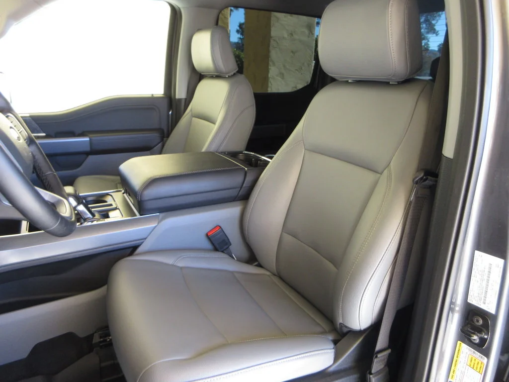 Certified Used 2025 Carbonized Gray Metallic Ford Flash image 24