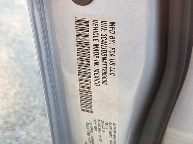 New 2026 Silver Zynith Metallic Clearcoat Jeep  image 30