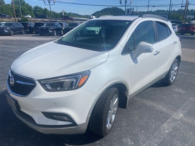 Used 2019 White Buick Essence image 4