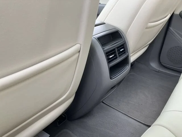 Used 2017 White Cadillac Luxury AWD image 20