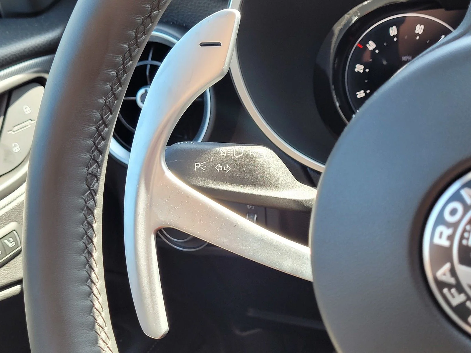 2025 Alfa Romeo Stelvio Base - Photo 19