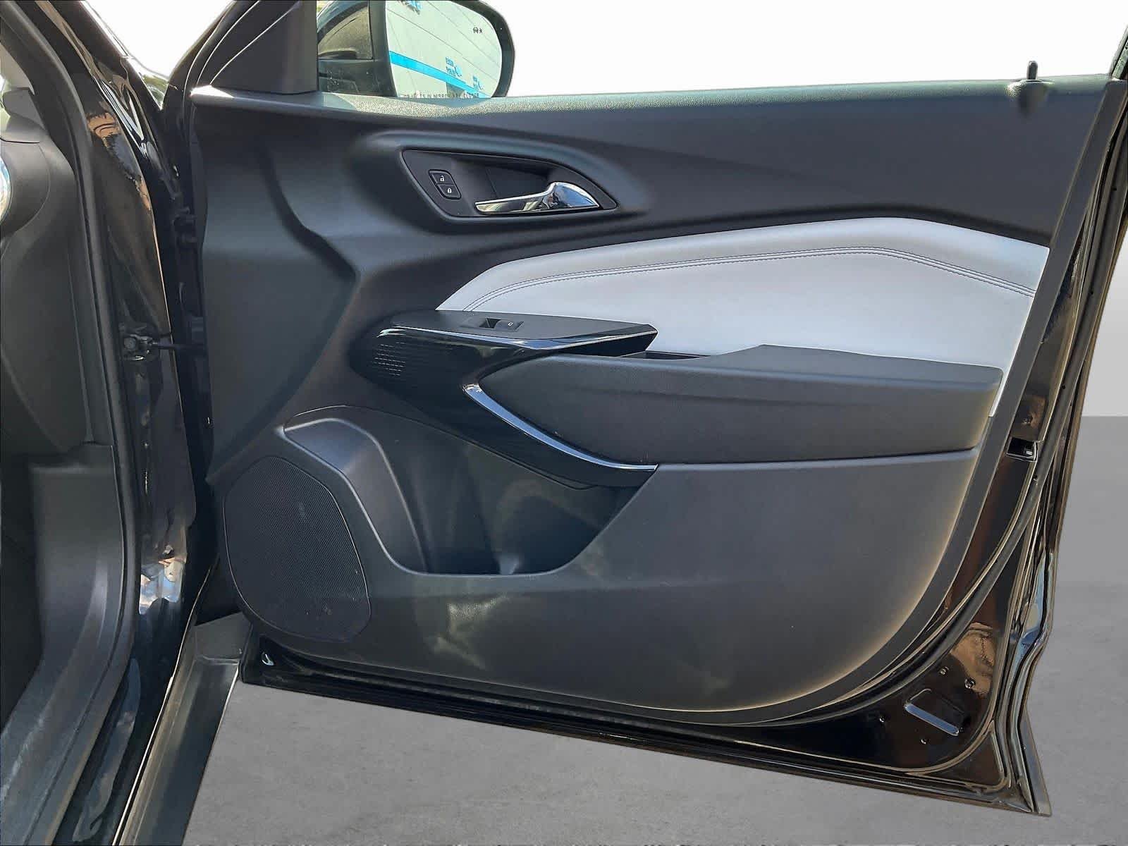 2024 Chevrolet Trax LT - Photo 29