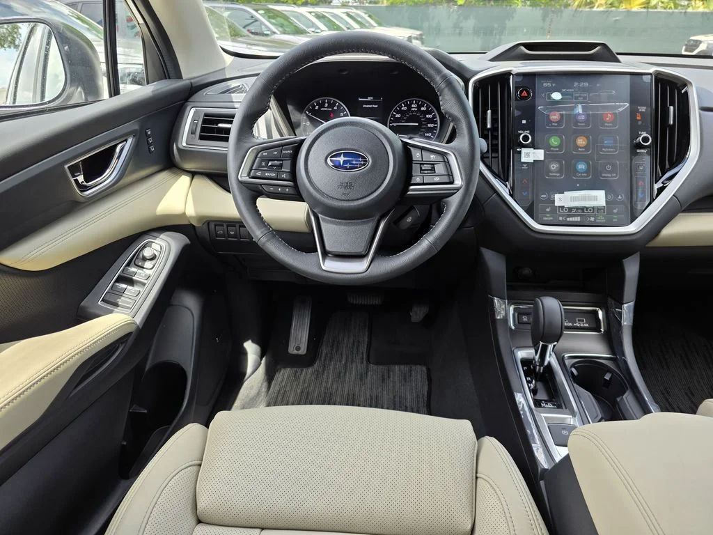New 2026 CRYSTAL WHITE PEARL Subaru Limited 7-Passenger image 13
