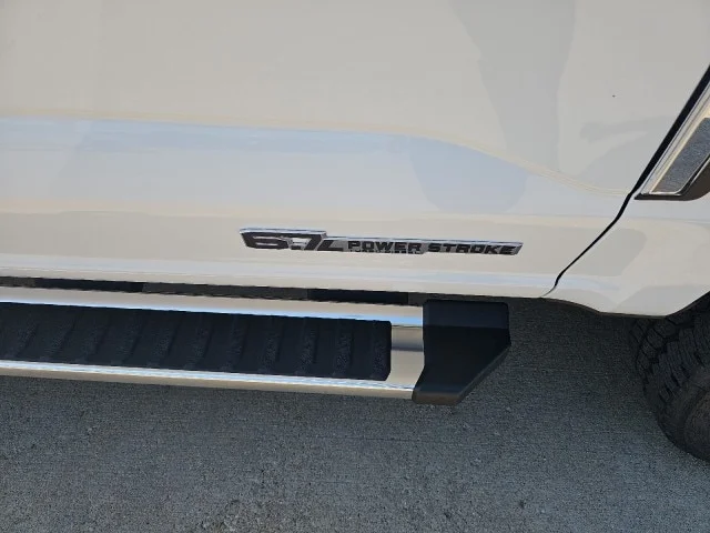 New 2026 Star White Metallic Tri-Coat Ford F-250® Lariat® image 35