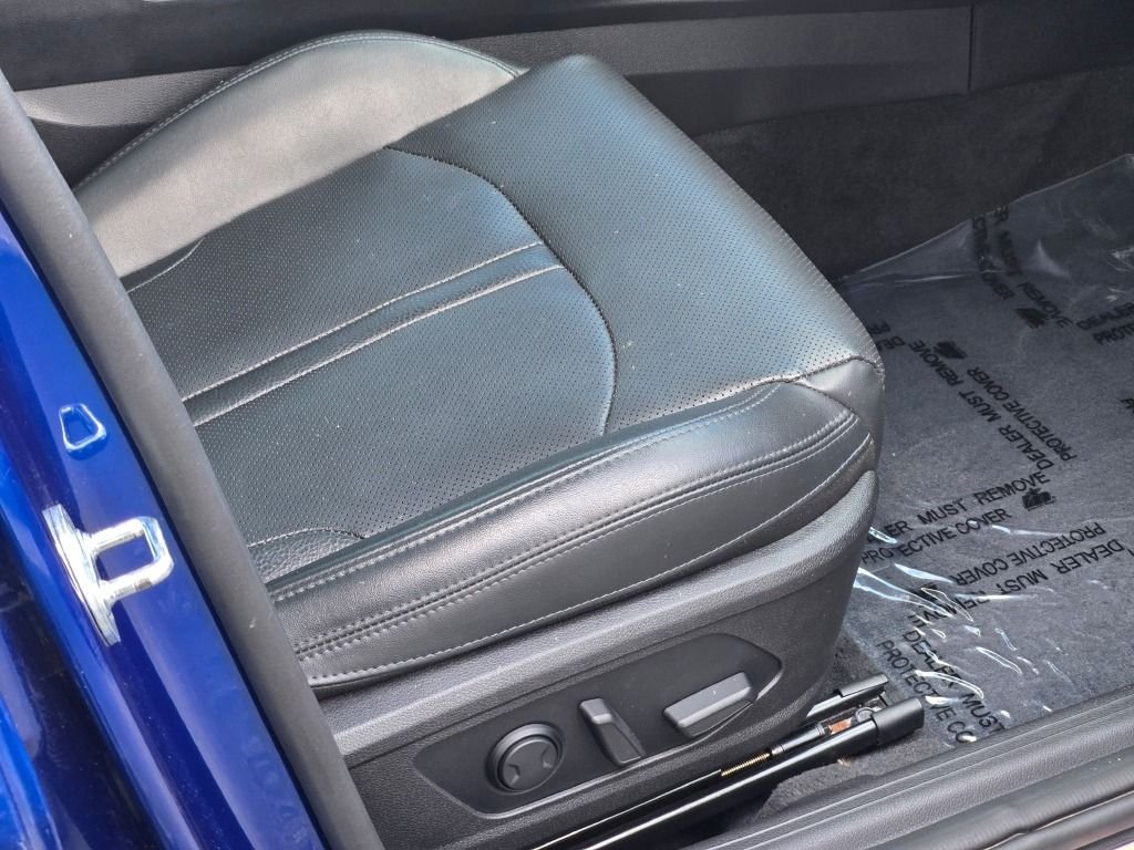 Used 2021 Sapphire Blue Kia EX image 7