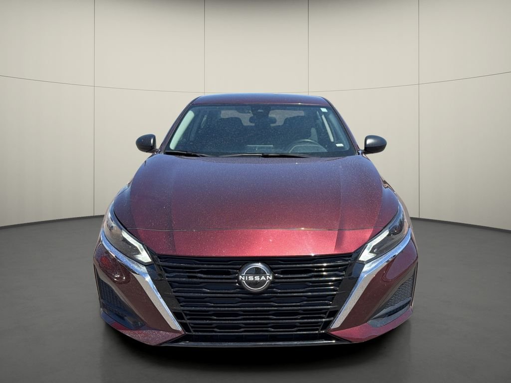 Used 2024 Red Nissan 2.5 SV image 2