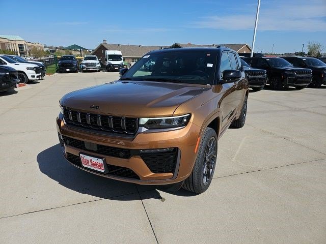 Used 2026 Copper Shino Metallic Clearcoat Jeep Summit image 2