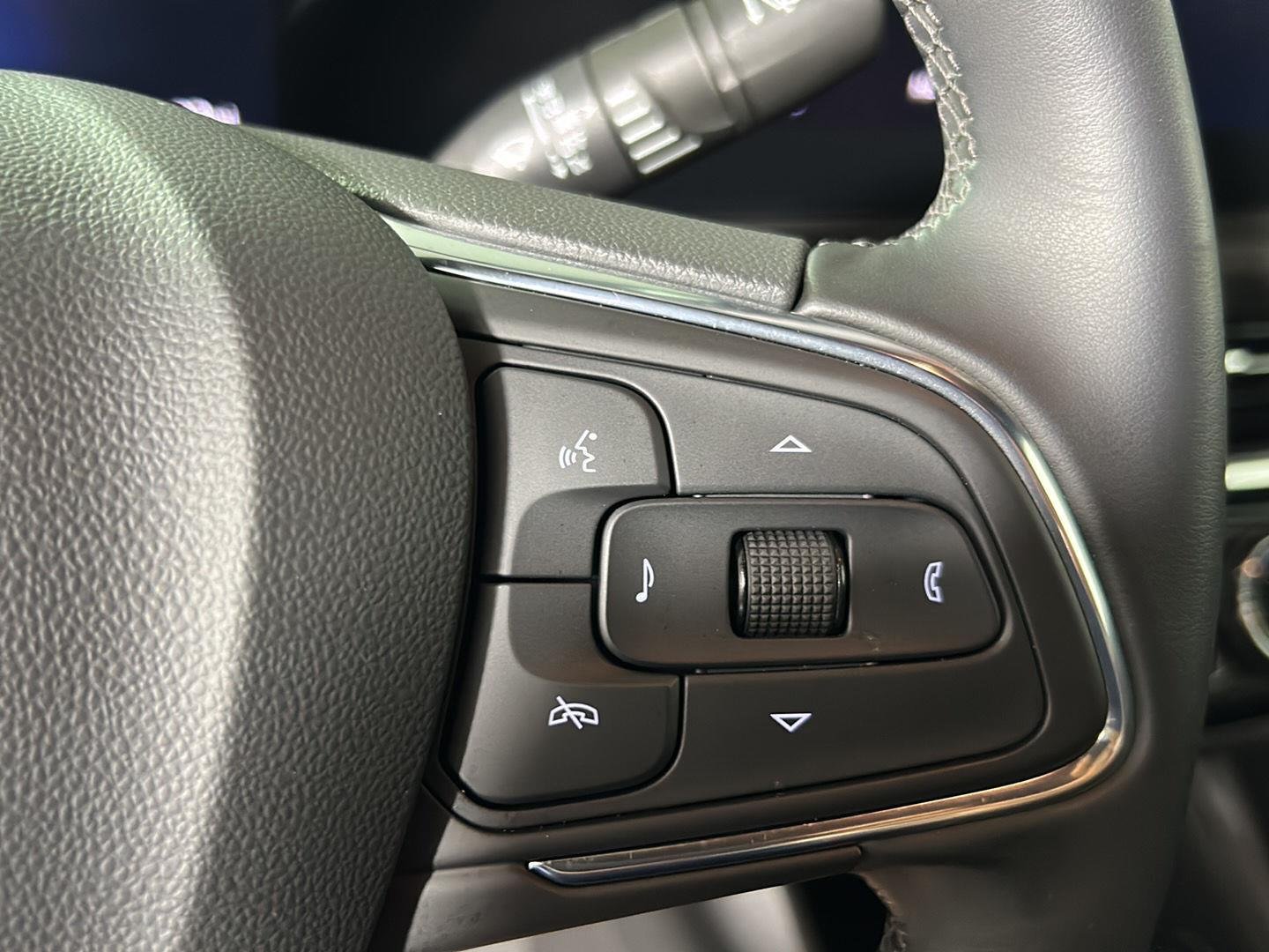 Used 2024 Moonstone Gray Metallic Buick Sport Touring image 21