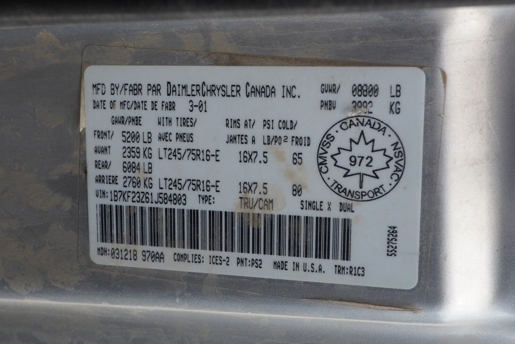 Used 2001 White Dodge SLT image 6