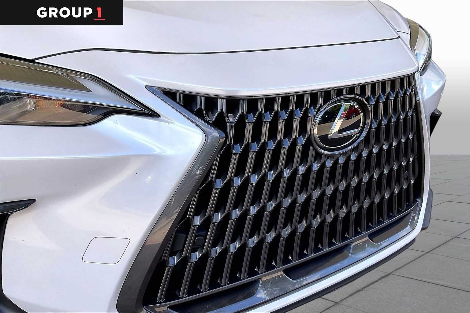 Used 2024 Eminent White Pearl Lexus Premium image 27