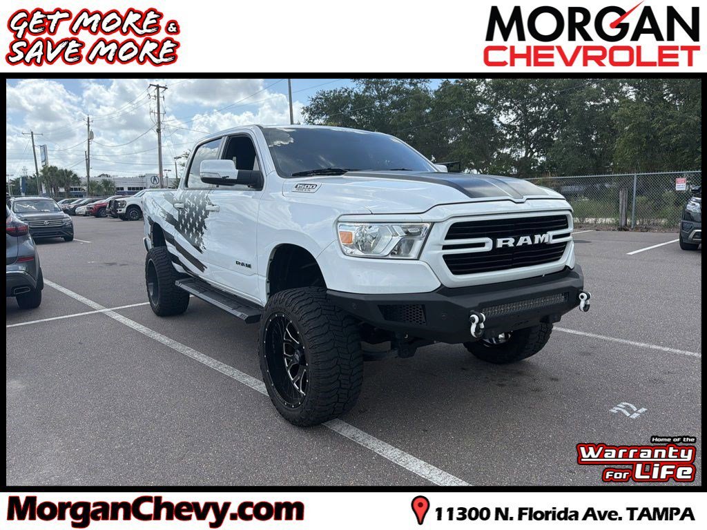 2019 RAM 1500 Big Horn/Lone Star 4x4 Crew Cab 5'7's photo