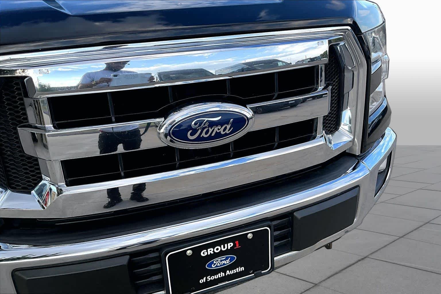 Used 2016 Shadow Black Ford XLT image 30