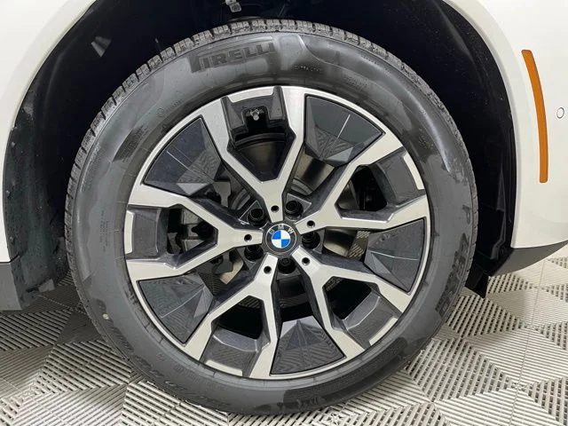 2026 BMW X3 30 - Photo 24