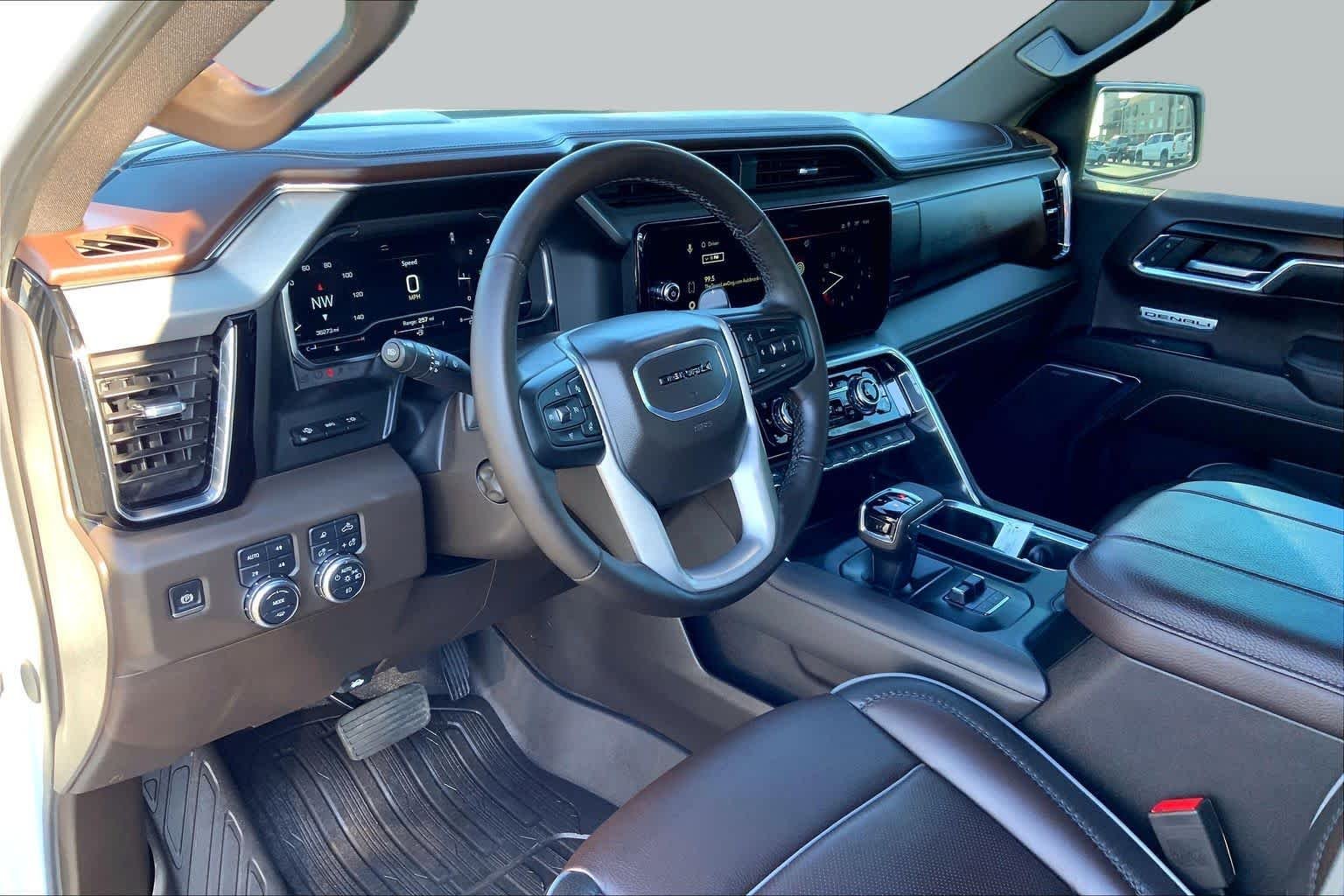 Used 2024 White Frost Tricoat GMC Denali image 16
