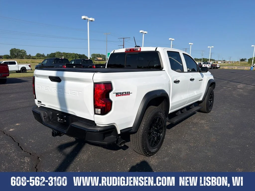 Used 2024 White Chevrolet Trail Boss image 5