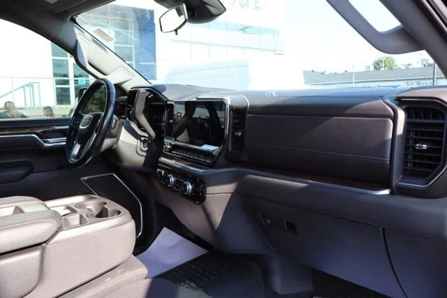 Used 2022 Black GMC Elevation image 35