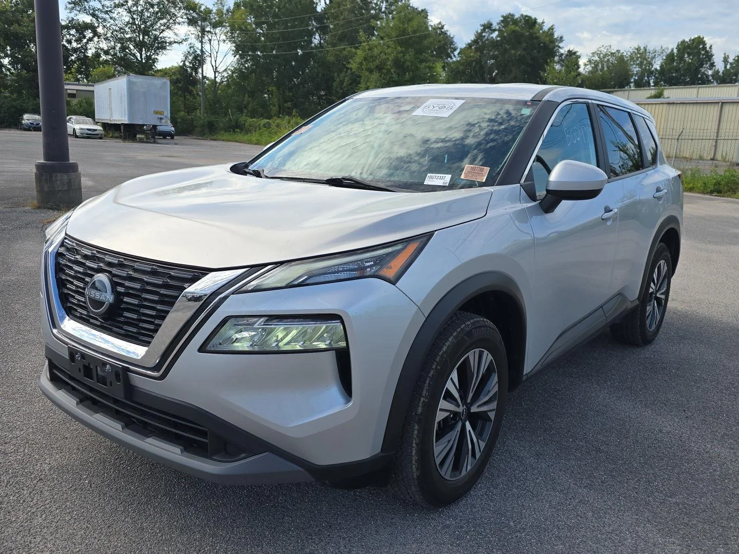 Used 2023 Brilliant Silver Metallic Nissan SV image 9