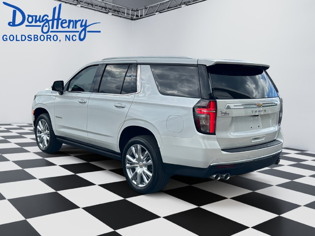 Used 2024 Beige Chevrolet High Country image 3