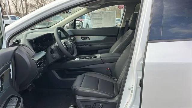 New 2026 White Nissan Platinum image 9