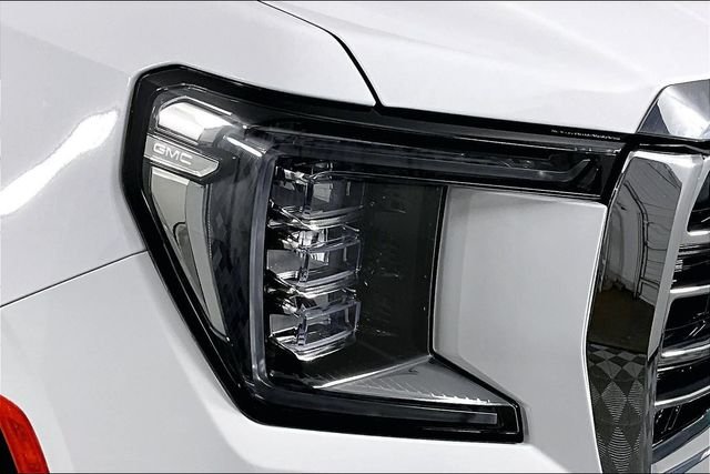 Used 2024 White GMC SLT image 30