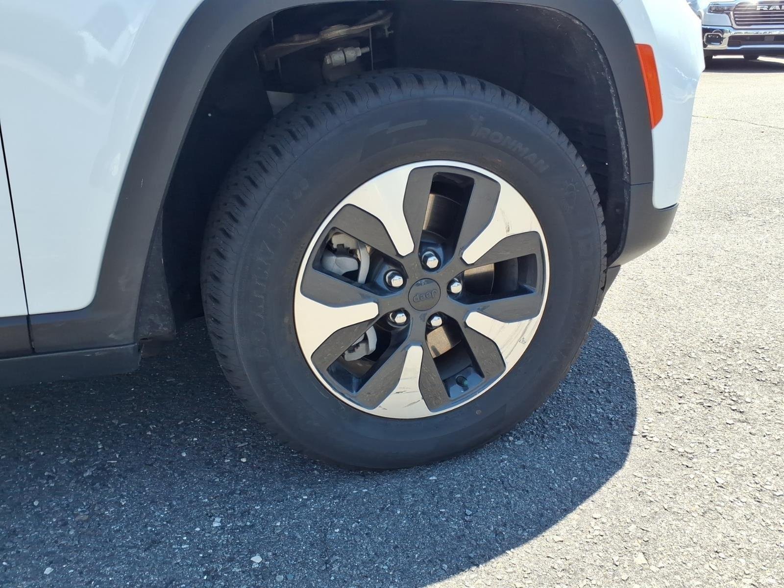 Certified Used 2024 Bright White Clearcoat Jeep LIMI image 13