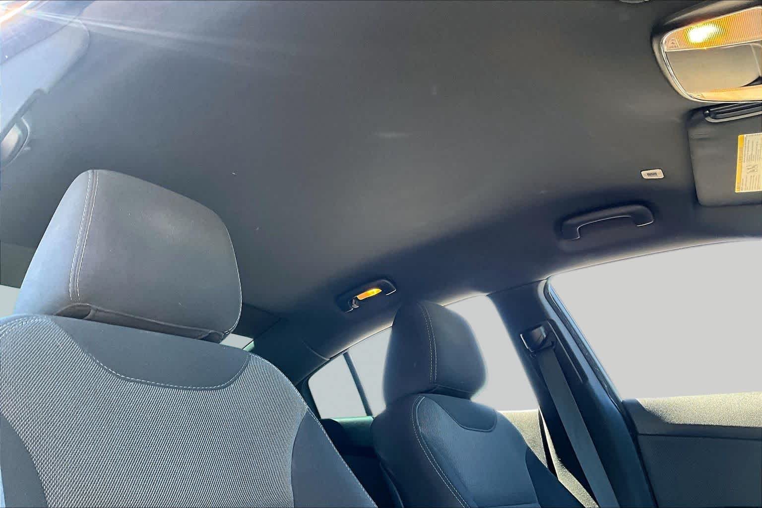 Used 2017 Pitch Black Clearcoat Dodge SE image 13