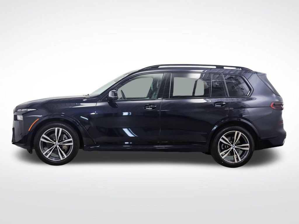 Used 2024 BMW X7 40i with VIN 5UX23EM08R9U17381 for sale in Minneapolis, Minnesota