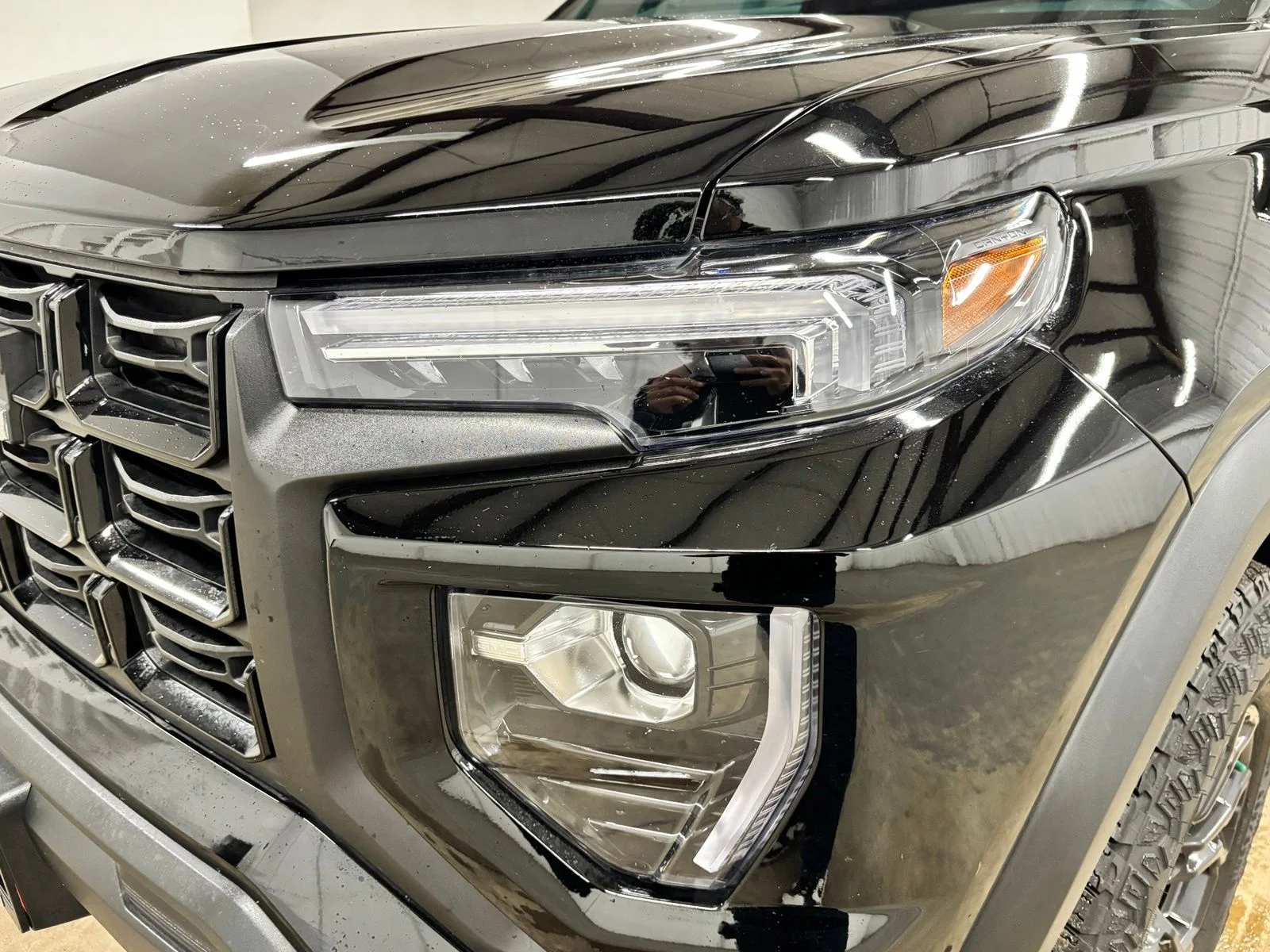 Used 2025 Black GMC Elevation image 8