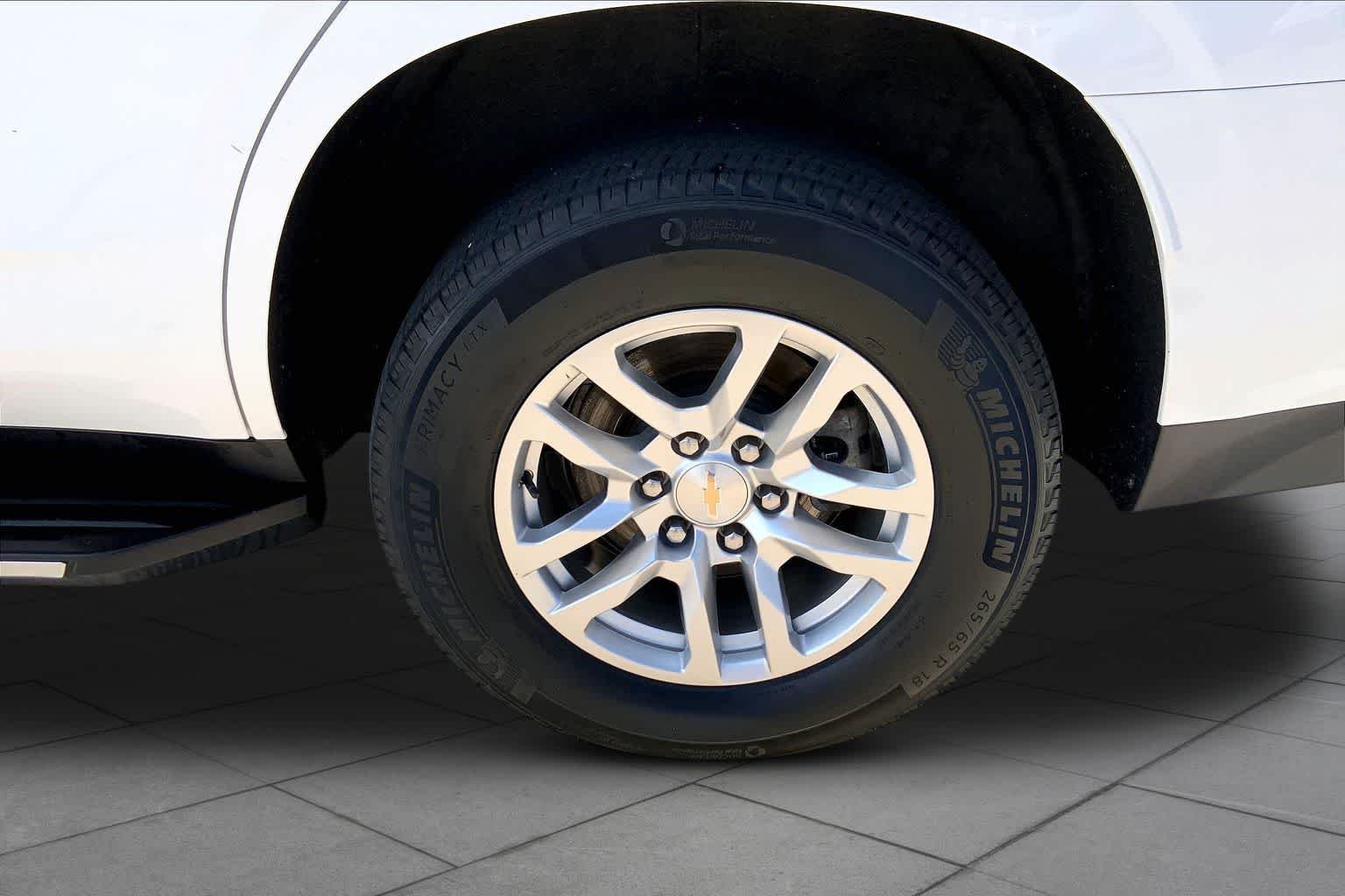 Used 2024 Summit White Chevrolet LT image 11