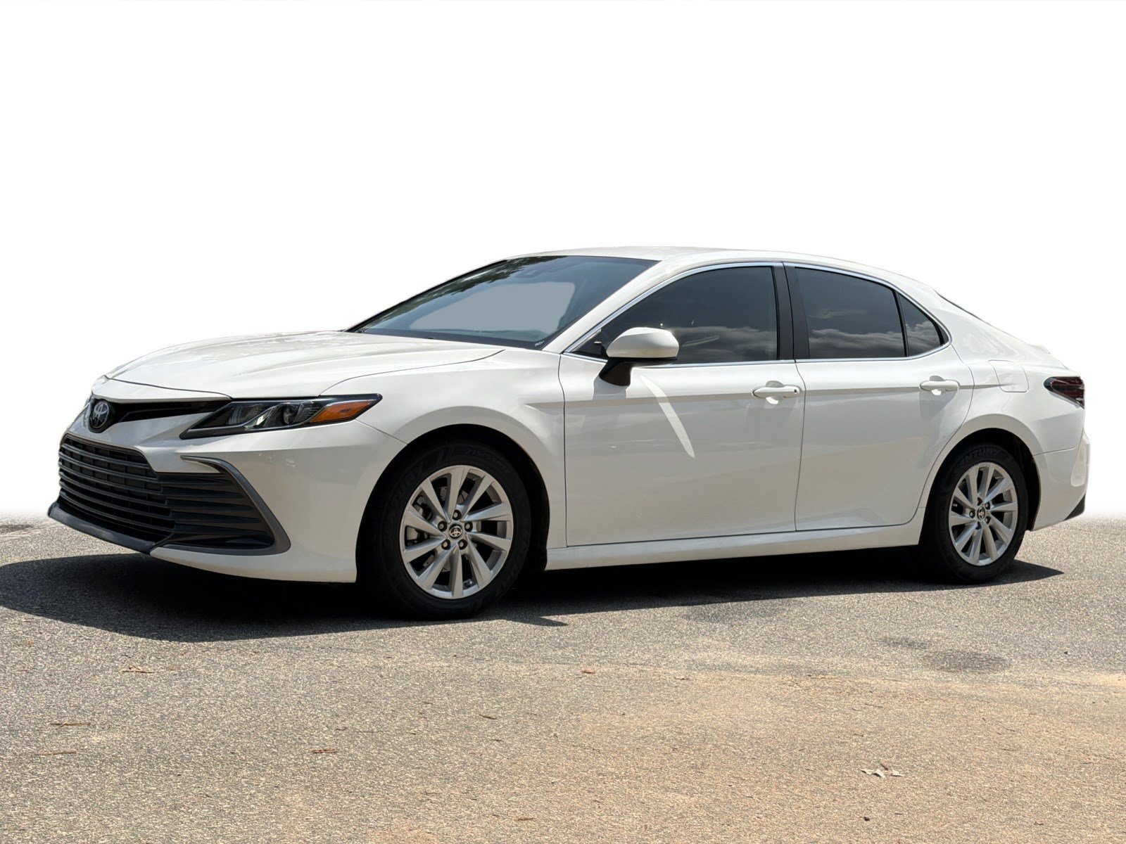 Used 2024 Ice Toyota LE image 20