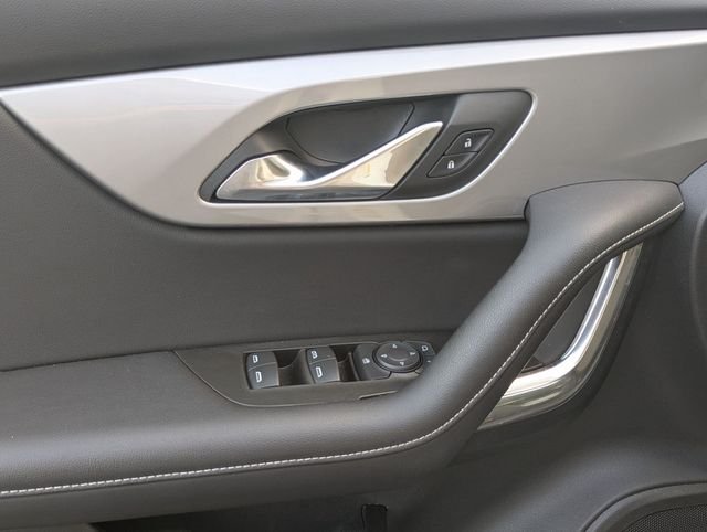 Used 2023 Summit White Chevrolet LT image 13