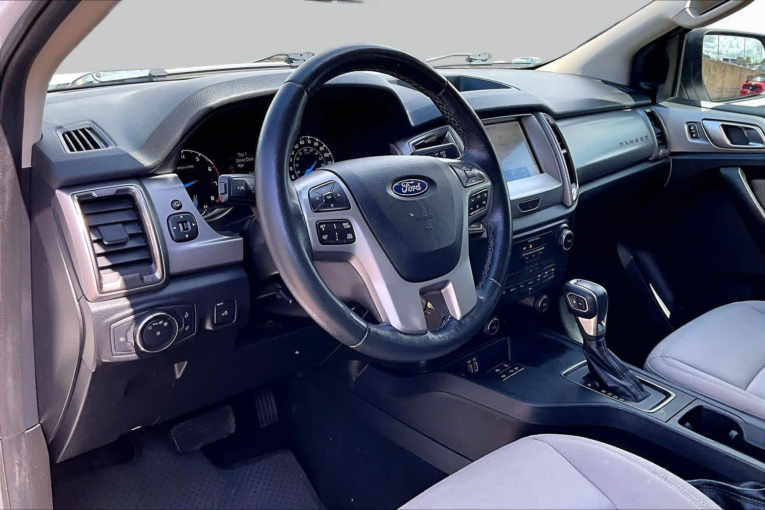 Used 2019 Oxford White Ford XLT image 18