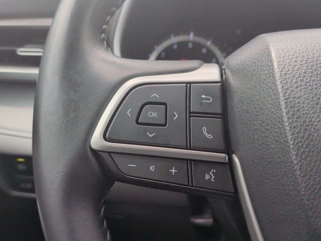 Used 2022 Black Toyota XLE image 18