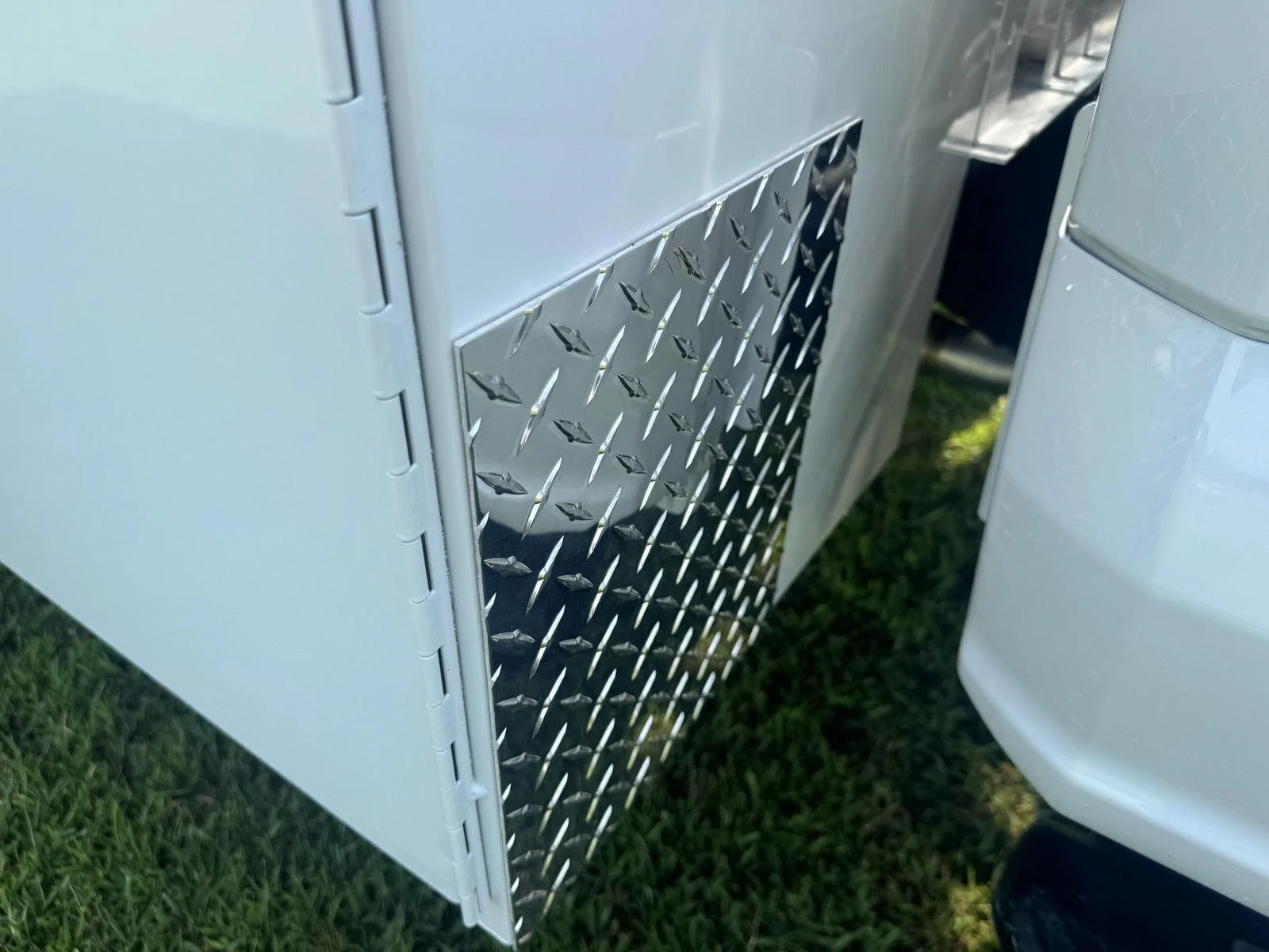 New 2026 Oxford White Ford XL image 11