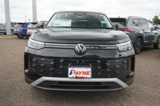 New 2026 Deep Black Pearl Volkswagen SE image 2