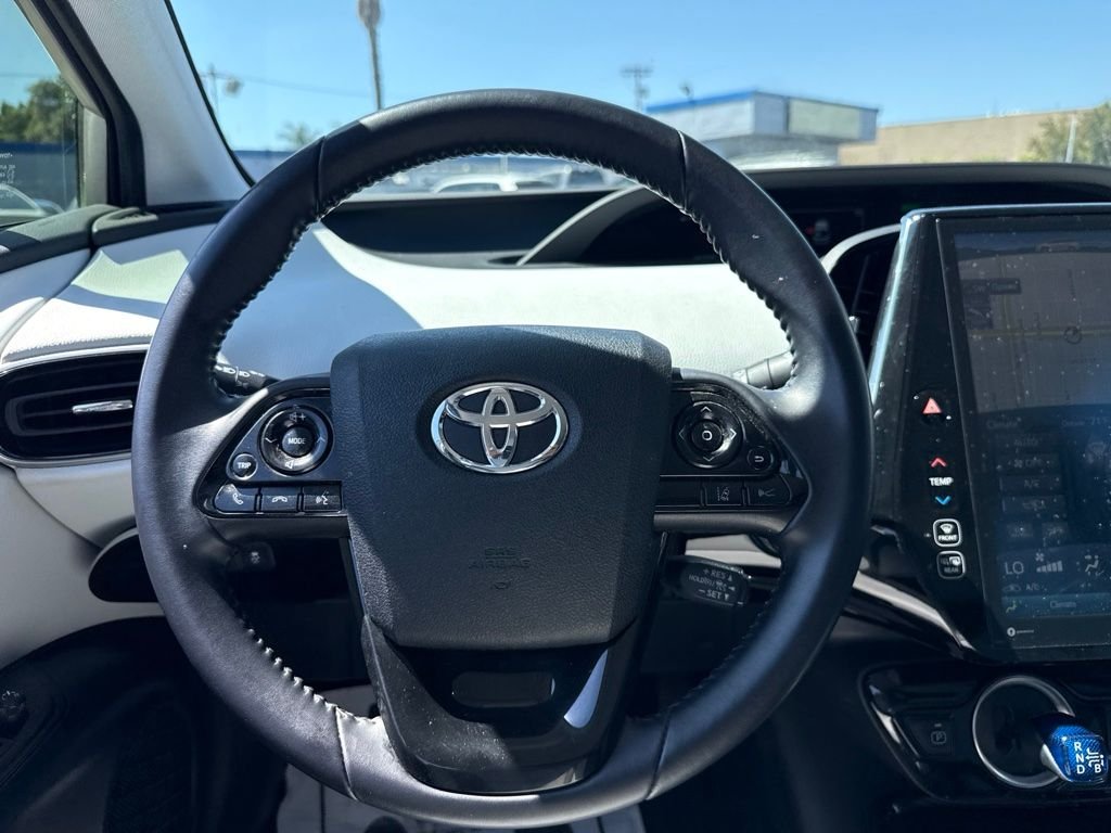 Used 2020 Silver Toyota XLE image 12