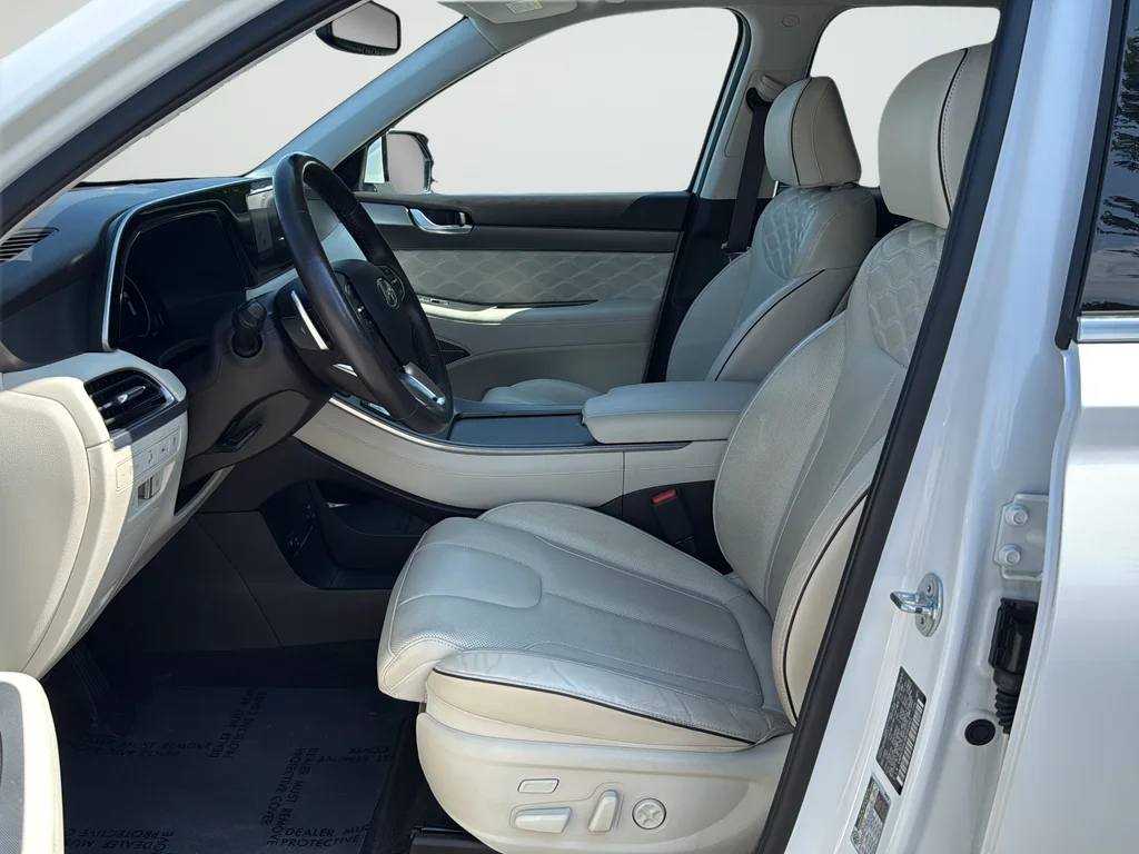 Used 2021 White Hyundai Calligraphy image 10