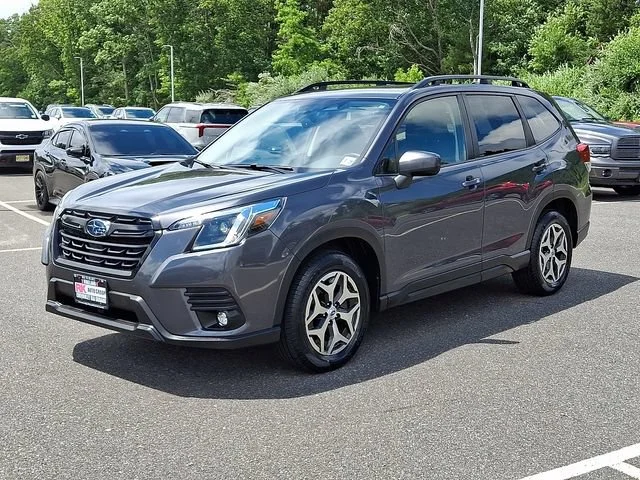 Used 2024 Gray Subaru Premium image 4