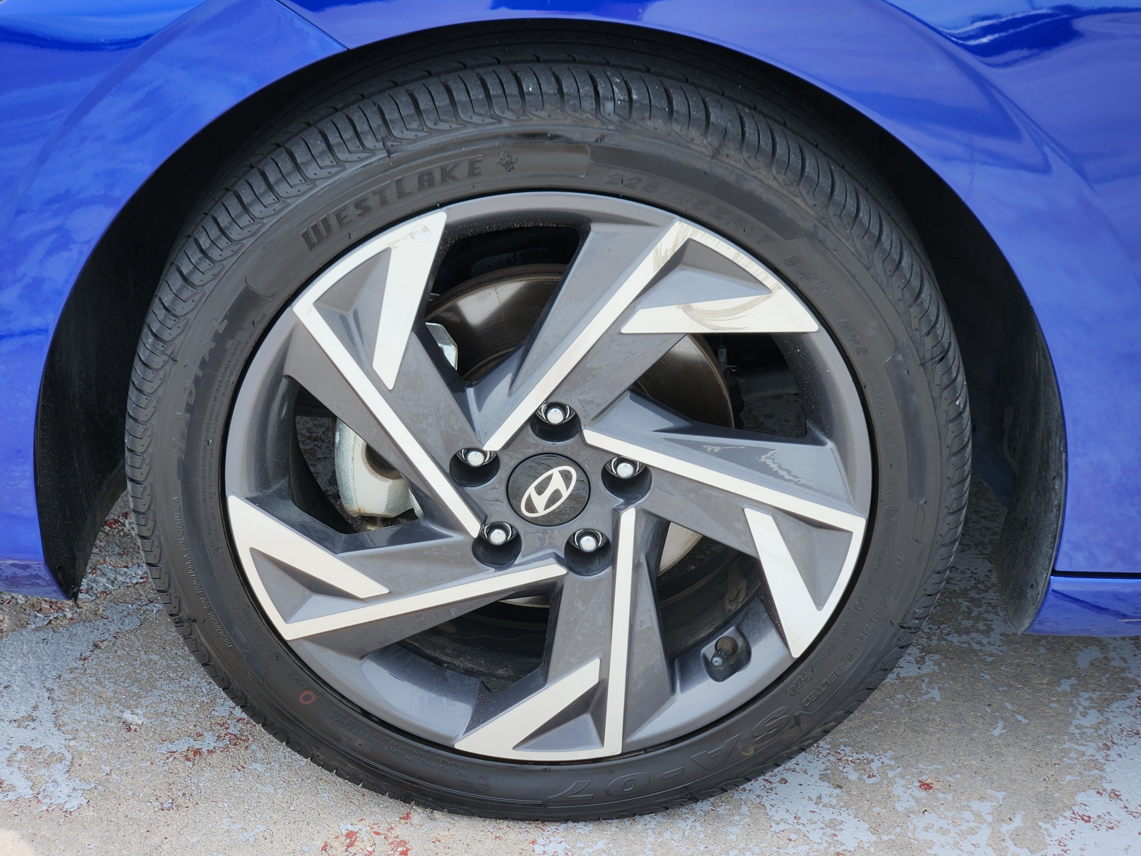 Used 2025 Intense Blue Hyundai SEL Convenience image 13