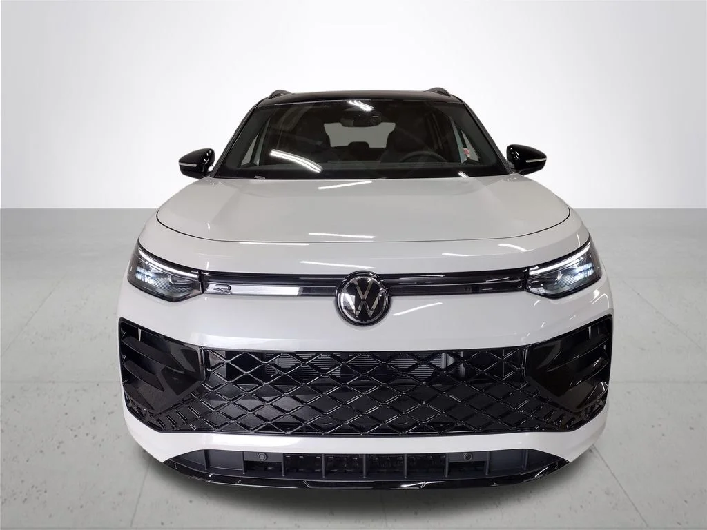 New 2026 White Volkswagen SE R-Line Black image 3