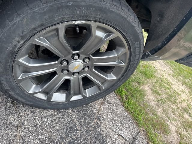 Used 2018 Black Chevrolet High Country image 31