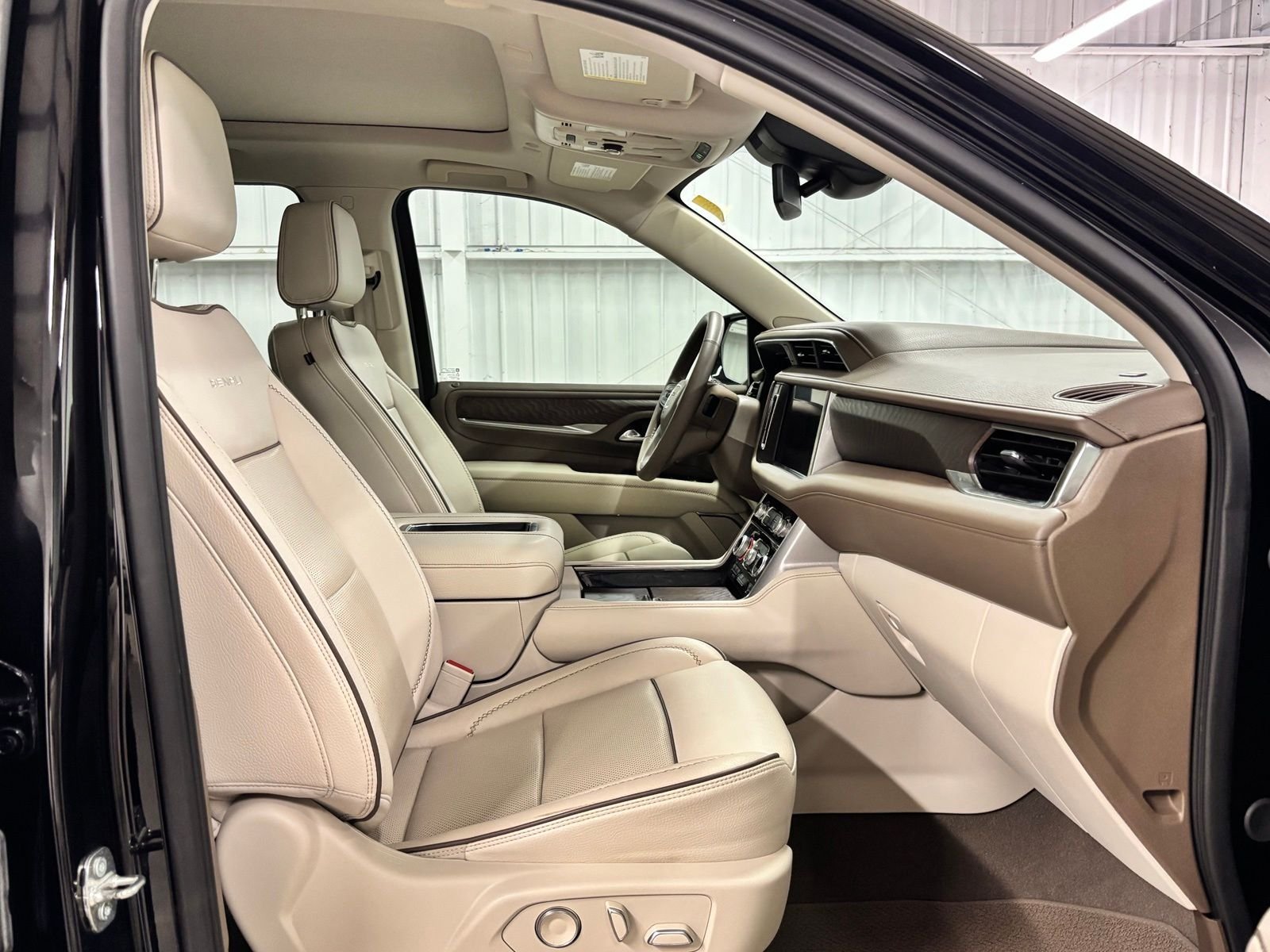 Used 2023 Black GMC Denali image 22