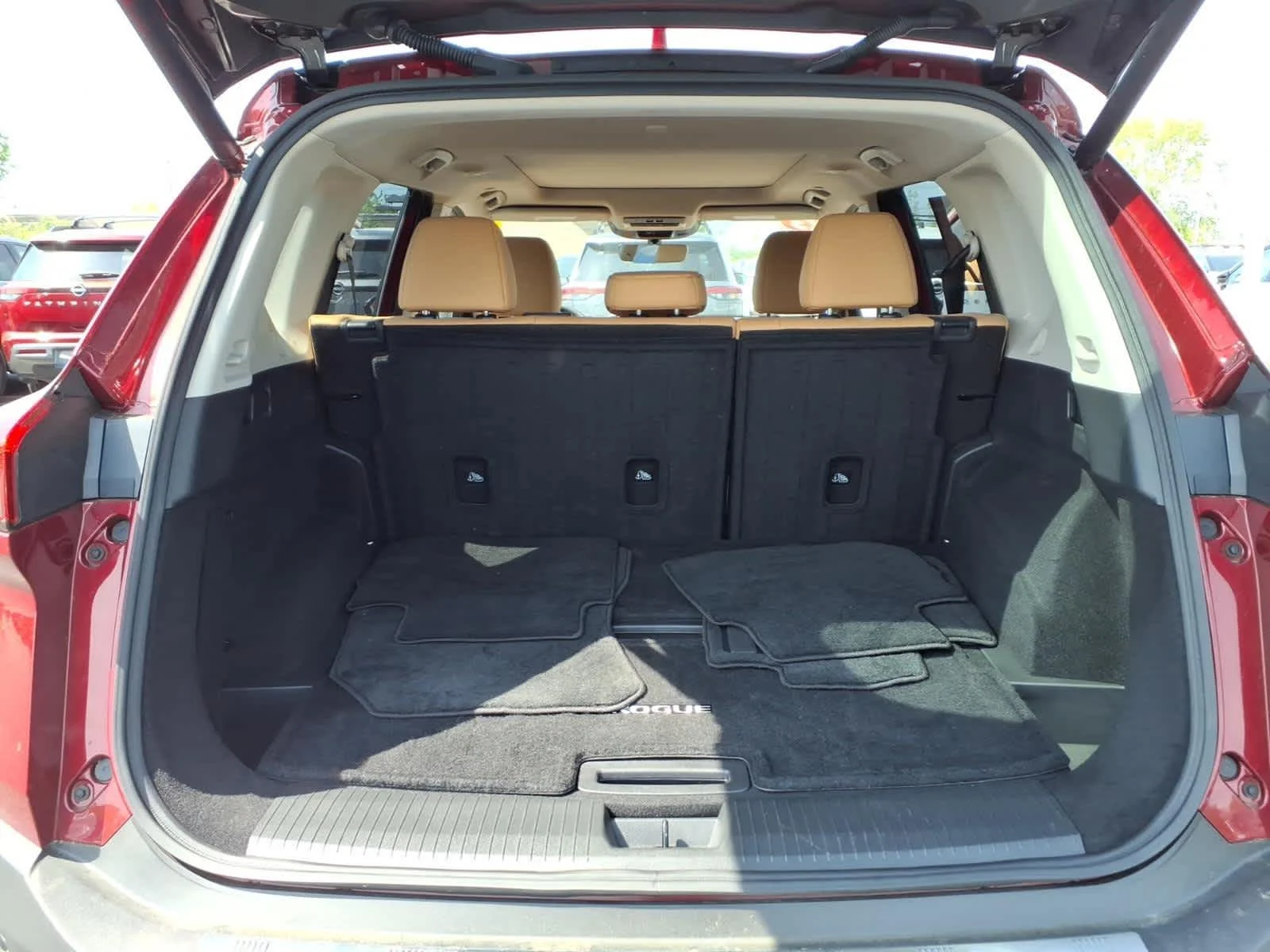 Certified Used 2023 Scarlet Ember Tintcoat Nissan Platinum image 18